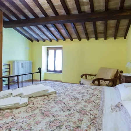 Cosy House In San Vitale With Mountain View Feriehus