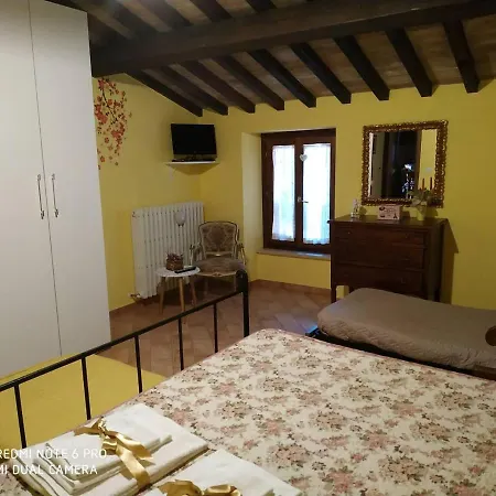 Cosy House In San Vitale With Mountain View Feriehus