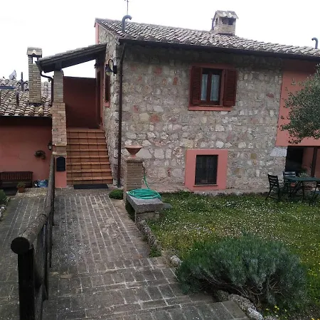 Cosy House In San Vitale With Mountain View Feriehus